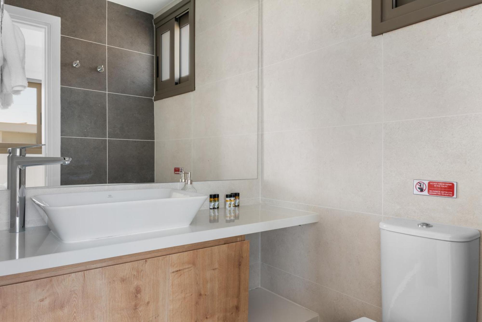 Serenity Waves Villa 17 ลาร์นาคา ภายนอก รูปภาพ