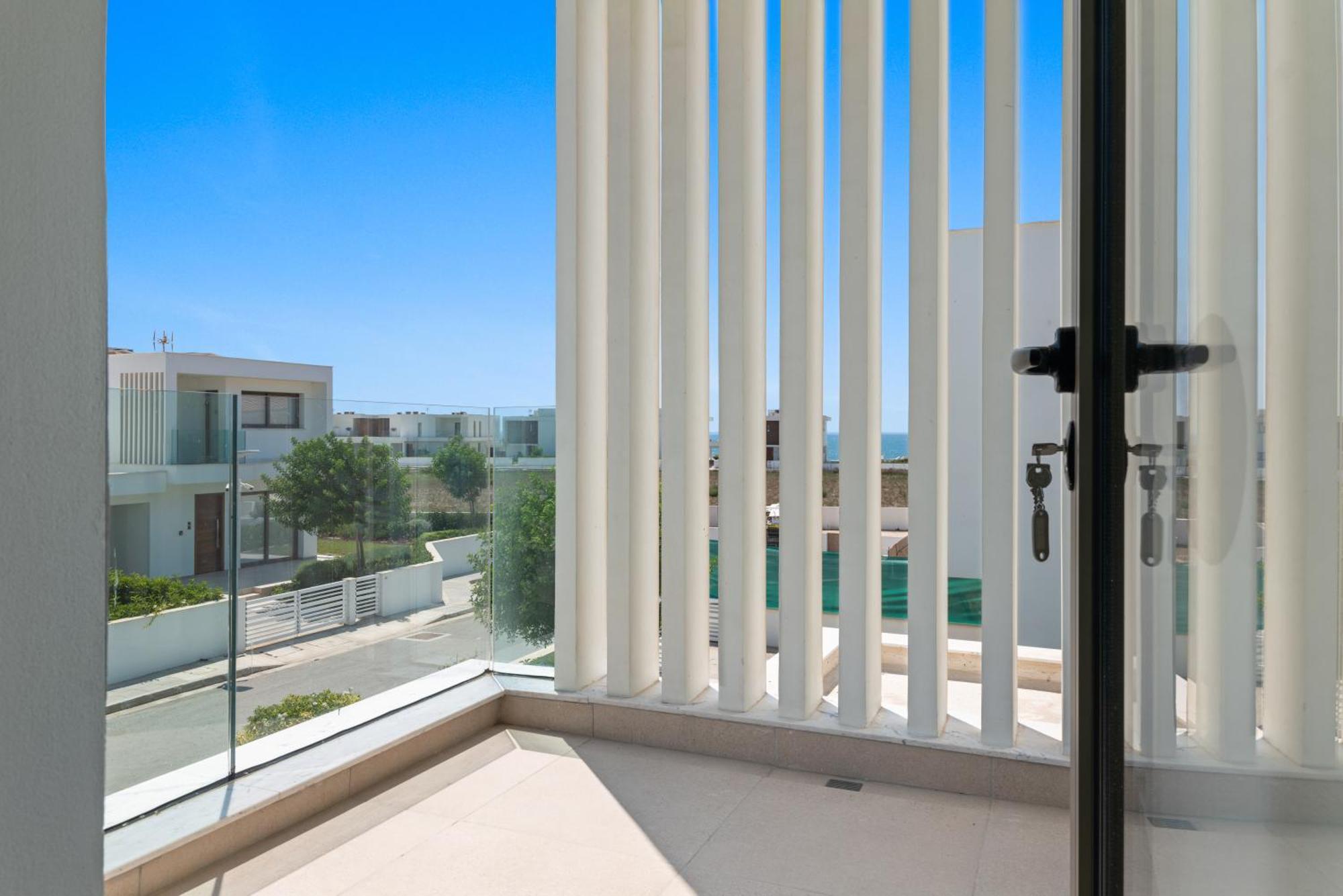 Serenity Waves Villa 17 ลาร์นาคา ภายนอก รูปภาพ